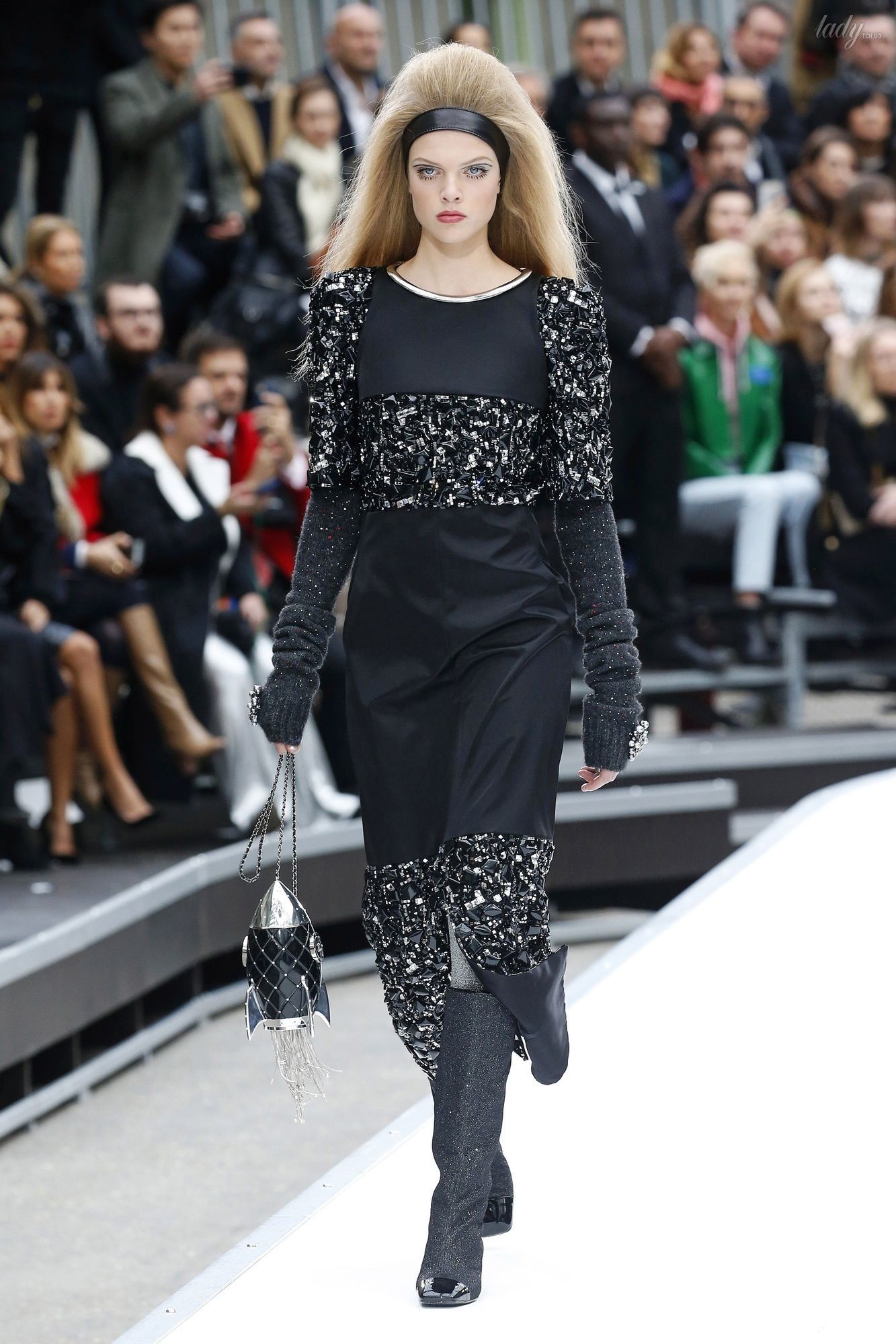 Коллекция Chanel прет-а-порте сезона осень-зима 2017-2018_50