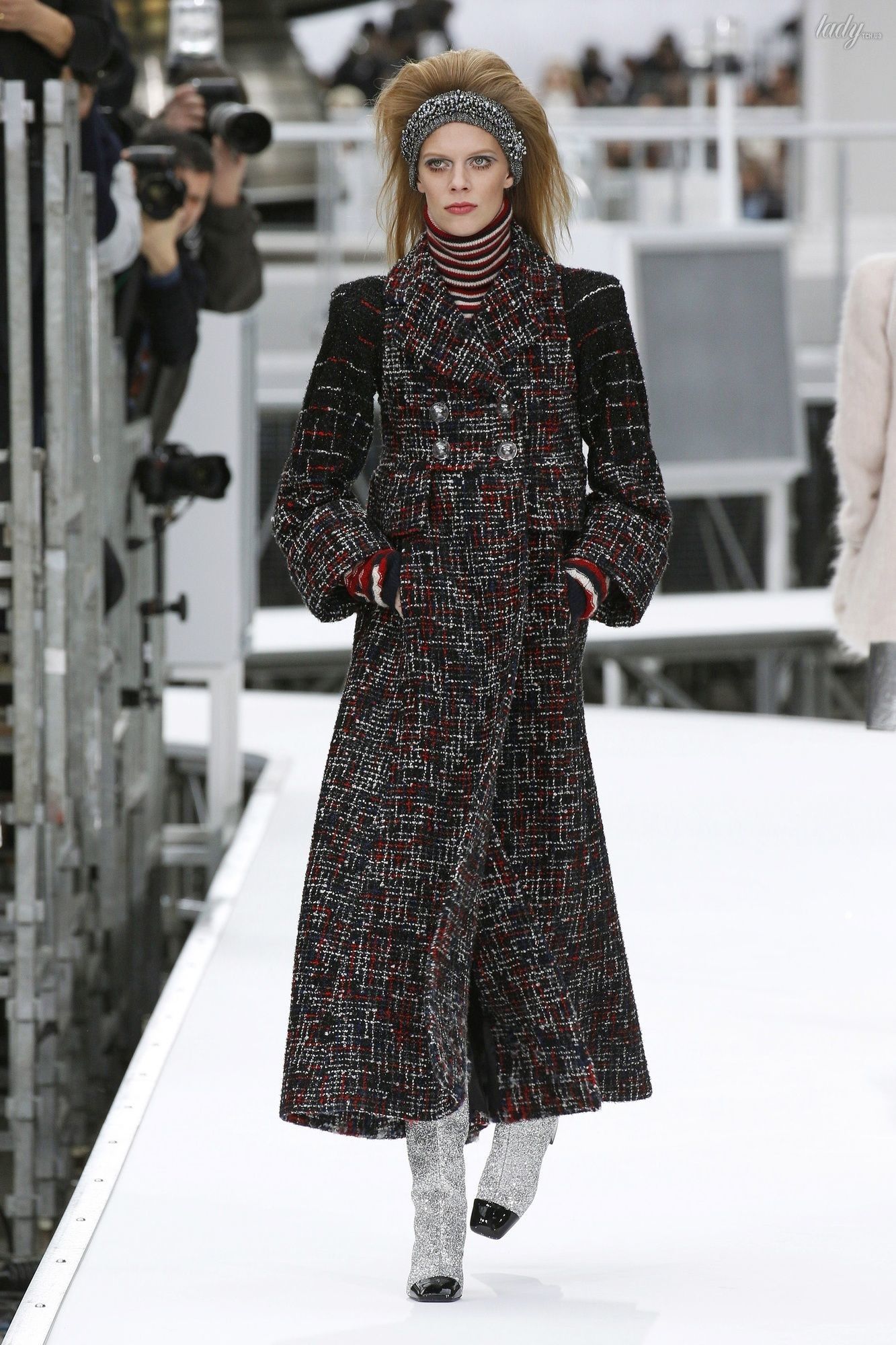 Коллекция Chanel прет-а-порте сезона осень-зима 2017-2018_54