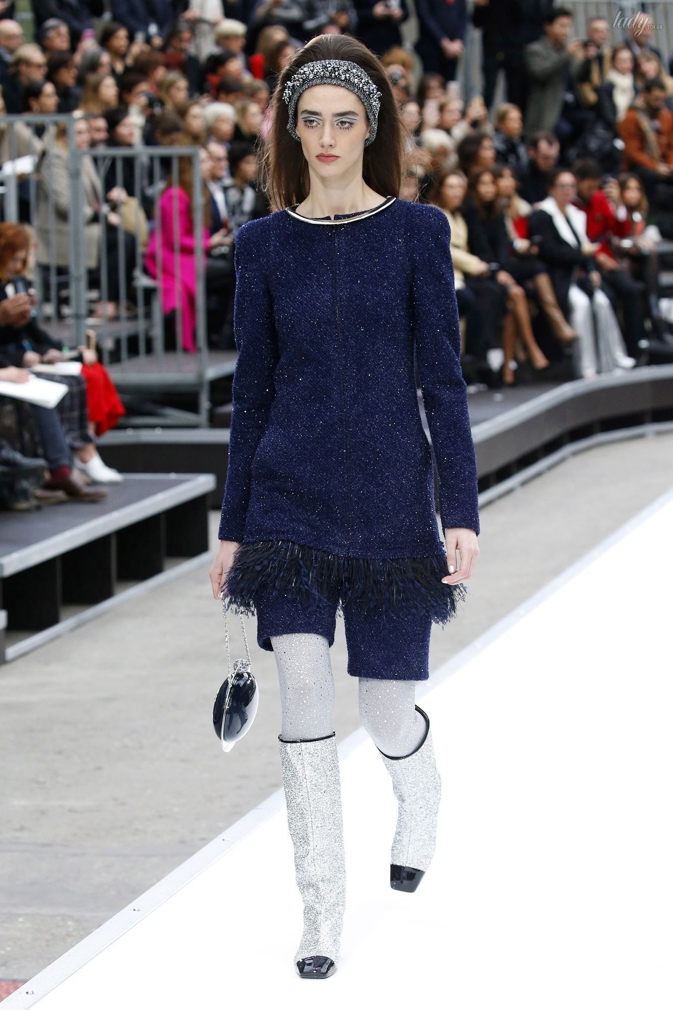 Коллекция Chanel прет-а-порте сезона осень-зима 2017-2018_42