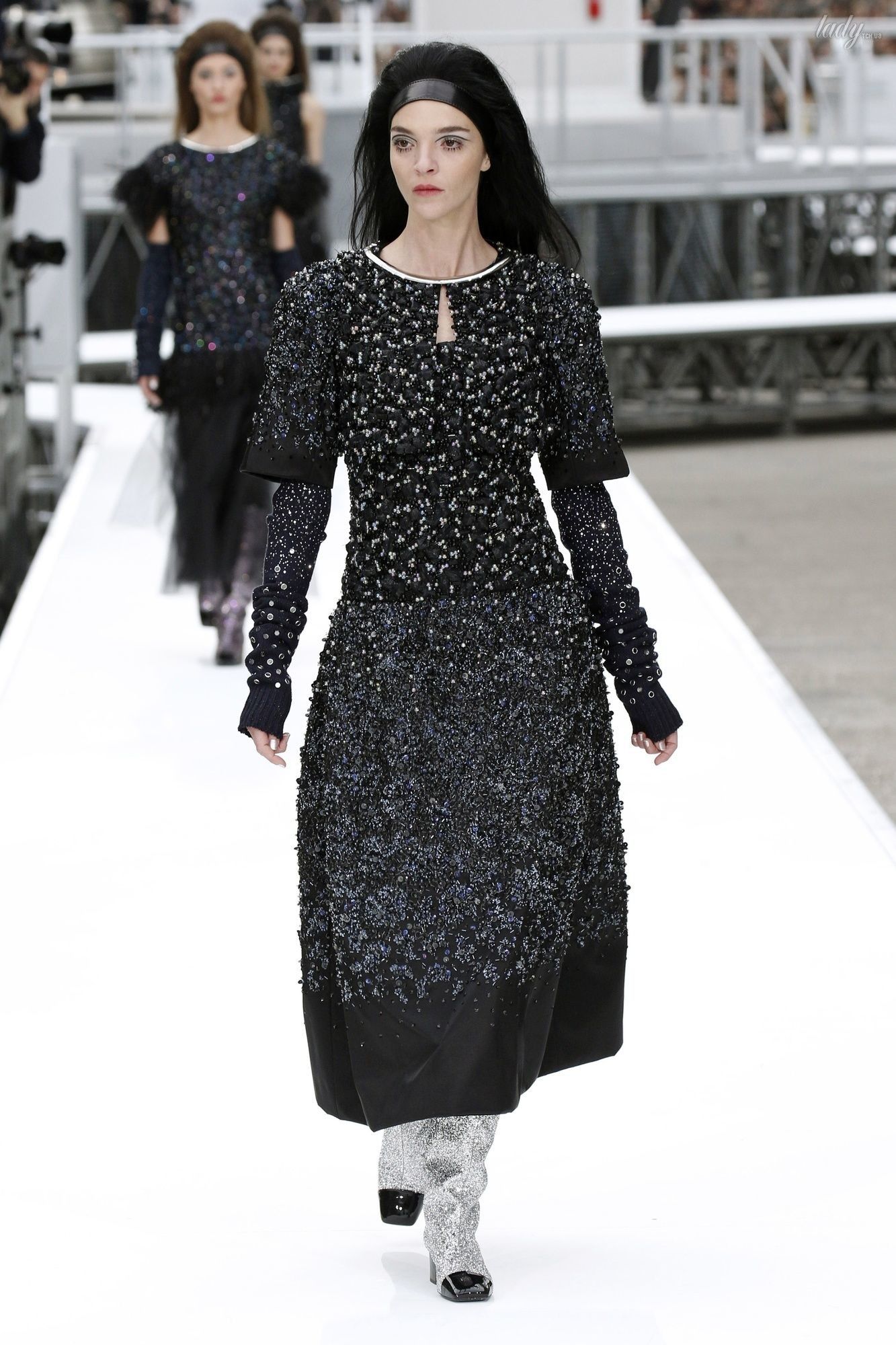 Коллекция Chanel прет-а-порте сезона осень-зима 2017-2018_93