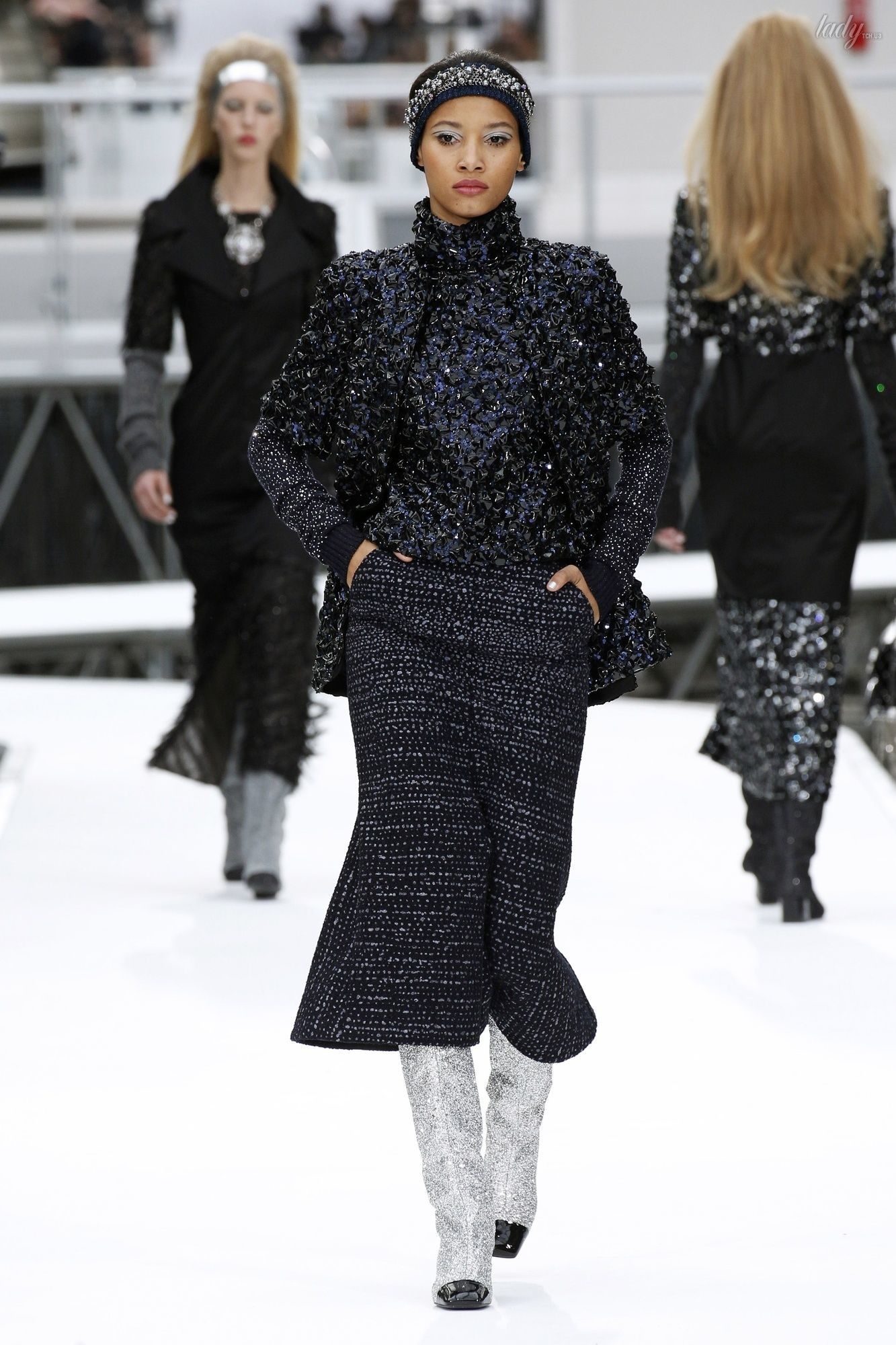 Коллекция Chanel прет-а-порте сезона осень-зима 2017-2018_90