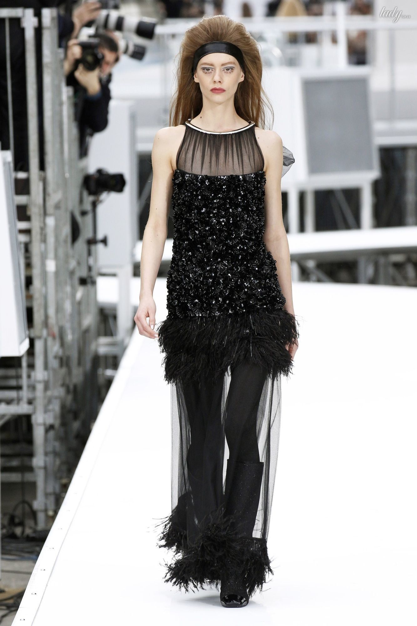 Коллекция Chanel прет-а-порте сезона осень-зима 2017-2018_96