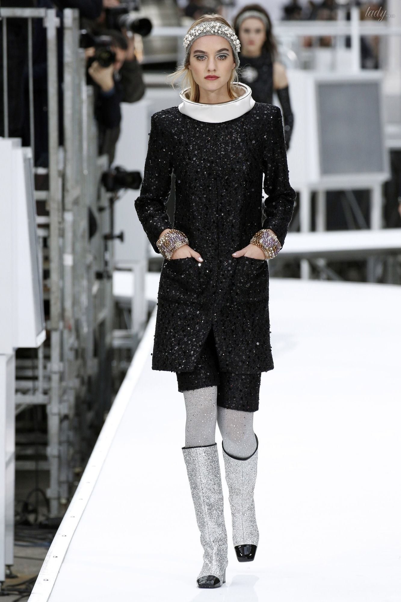 Коллекция Chanel прет-а-порте сезона осень-зима 2017-2018_84