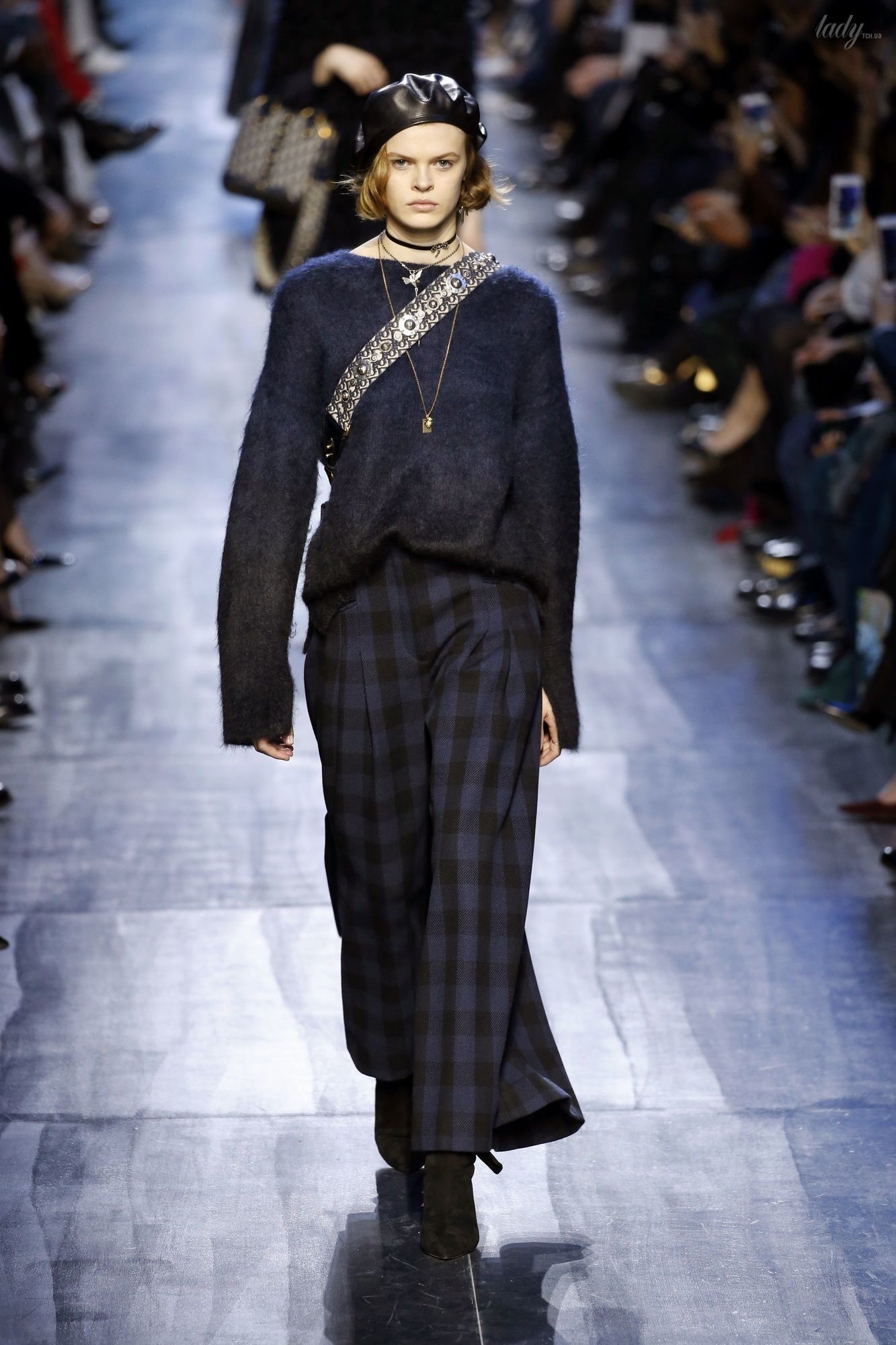 Коллекция Christian Dior прет-а-порте сезона осень-зима 2017-2018_16