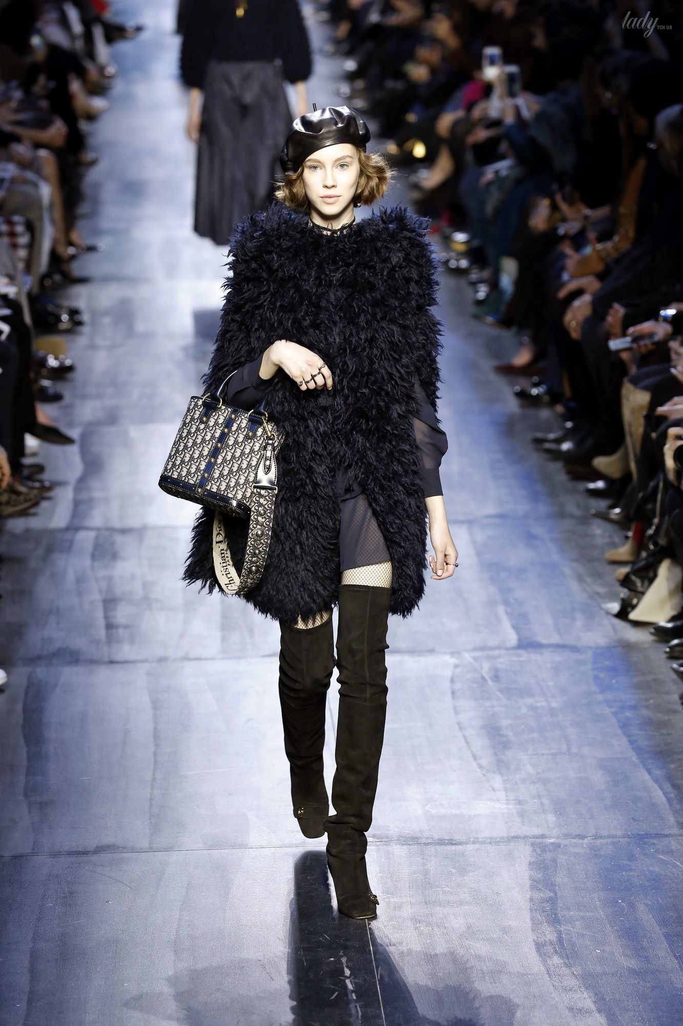Коллекция Christian Dior прет-а-порте сезона осень-зима 2017-2018_17