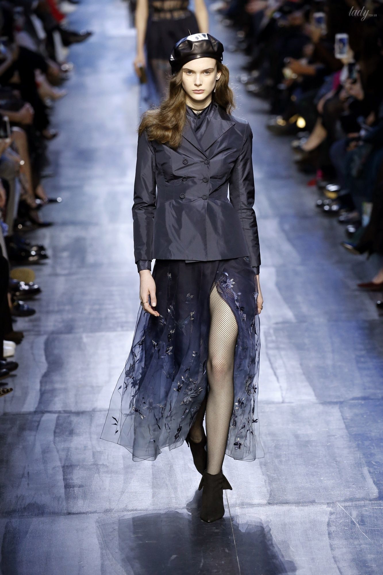 Коллекция Christian Dior прет-а-порте сезона осень-зима 2017-2018_31
