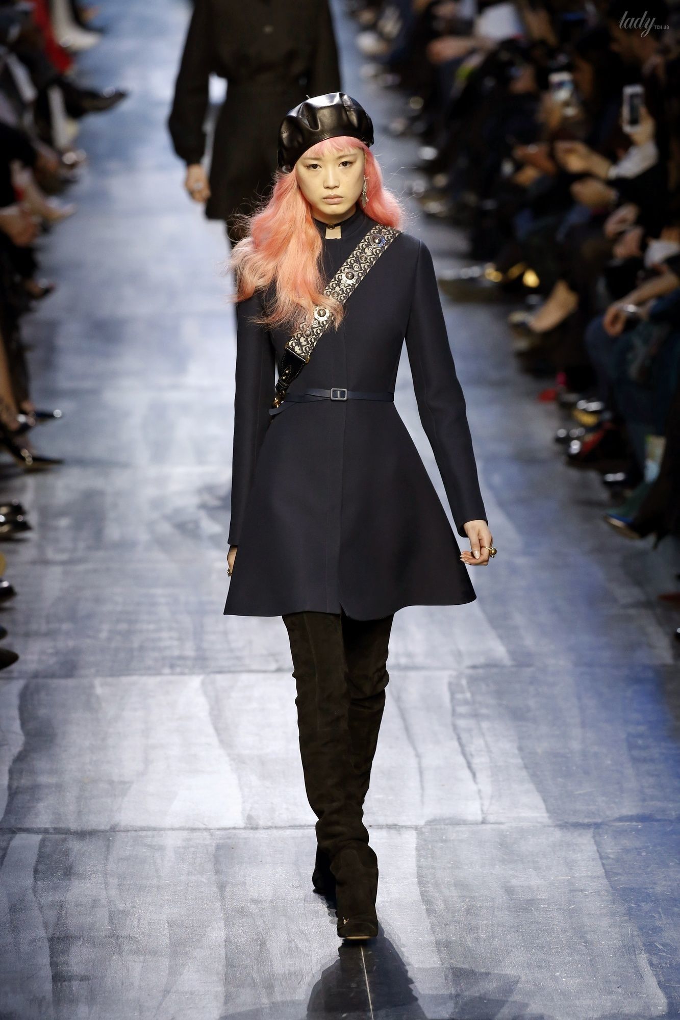 Коллекция Christian Dior прет-а-порте сезона осень-зима 2017-2018_43