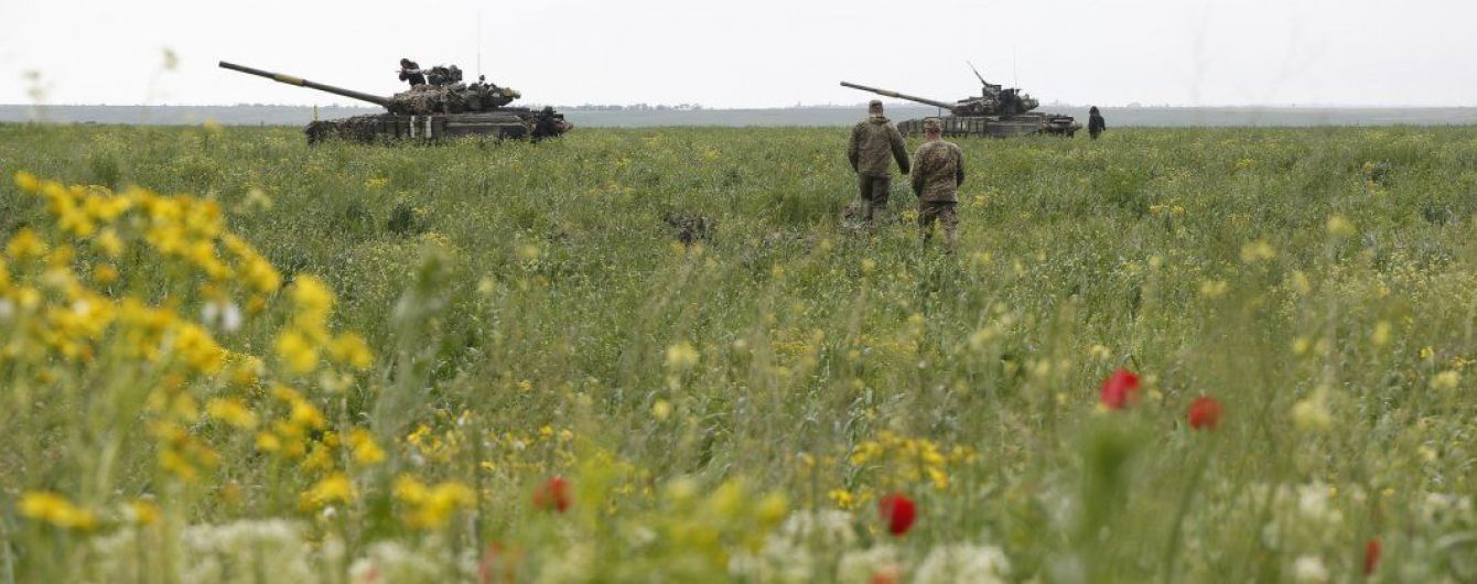 Бойовики обстріляли Красногорівку та Новгородське: п'ятеро українських військових загинули