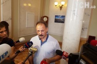 Матюкливий депутат Барна пояснив свою поведінку членам регламентного комітету ВР