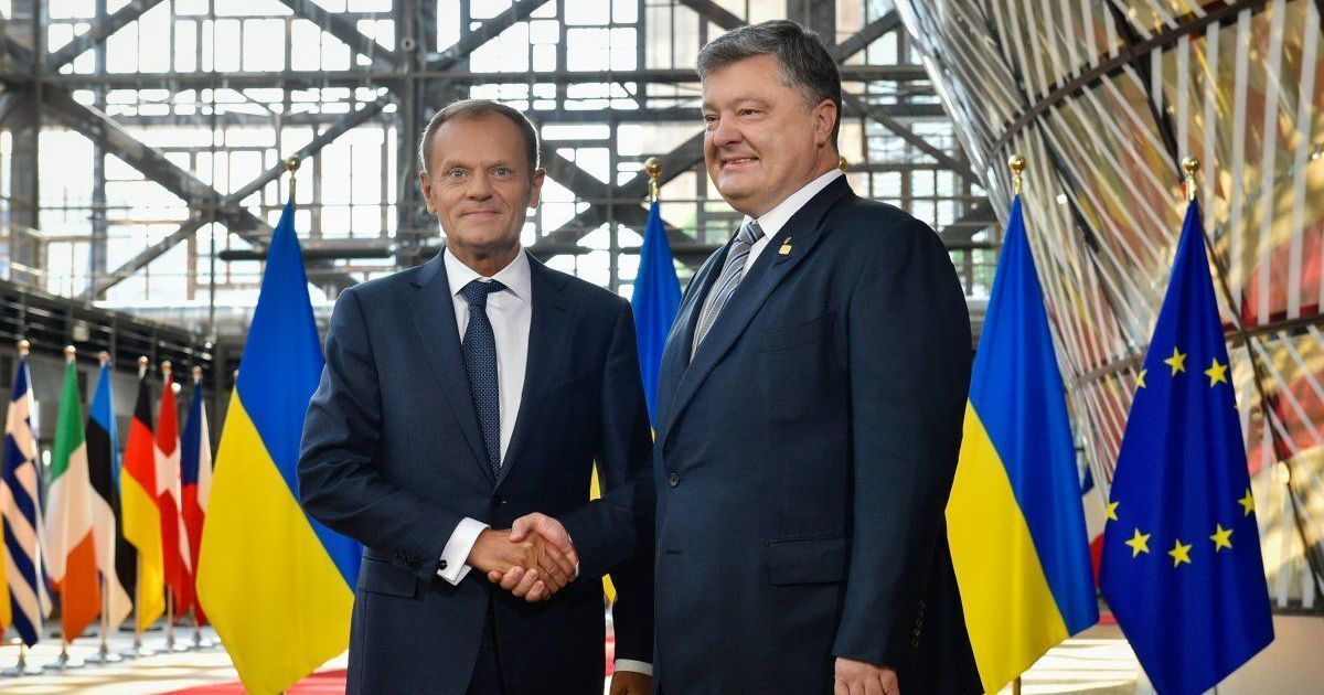 У Туска анонсували зустріч із Порошенком