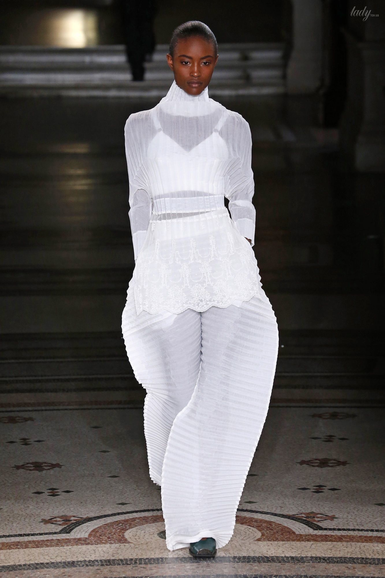 Коллекция Stella McCartney прет-а-порте сезона осень-зима 2017-2018_29