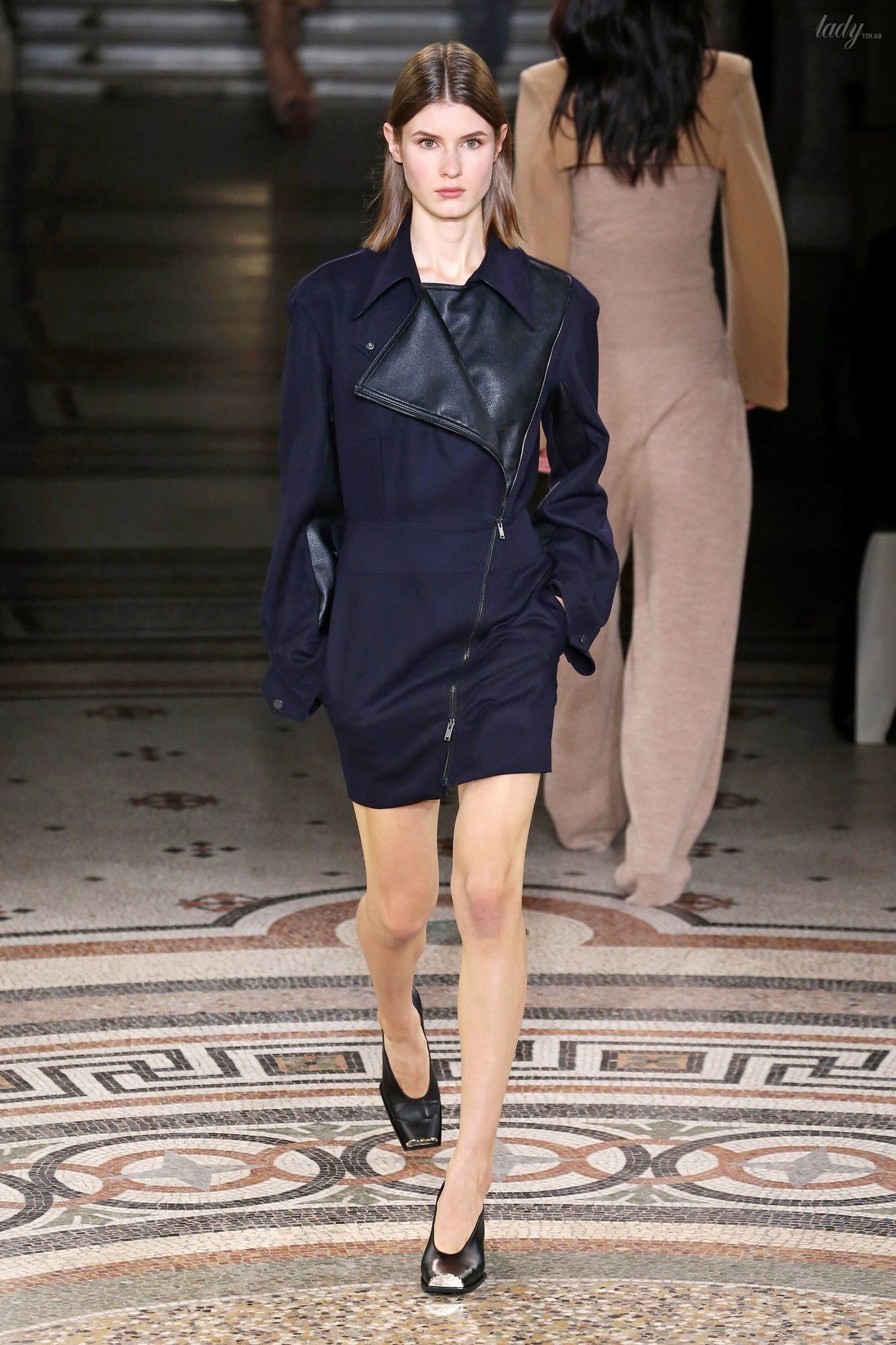 Коллекция Stella McCartney прет-а-порте сезона осень-зима 2017-2018_20