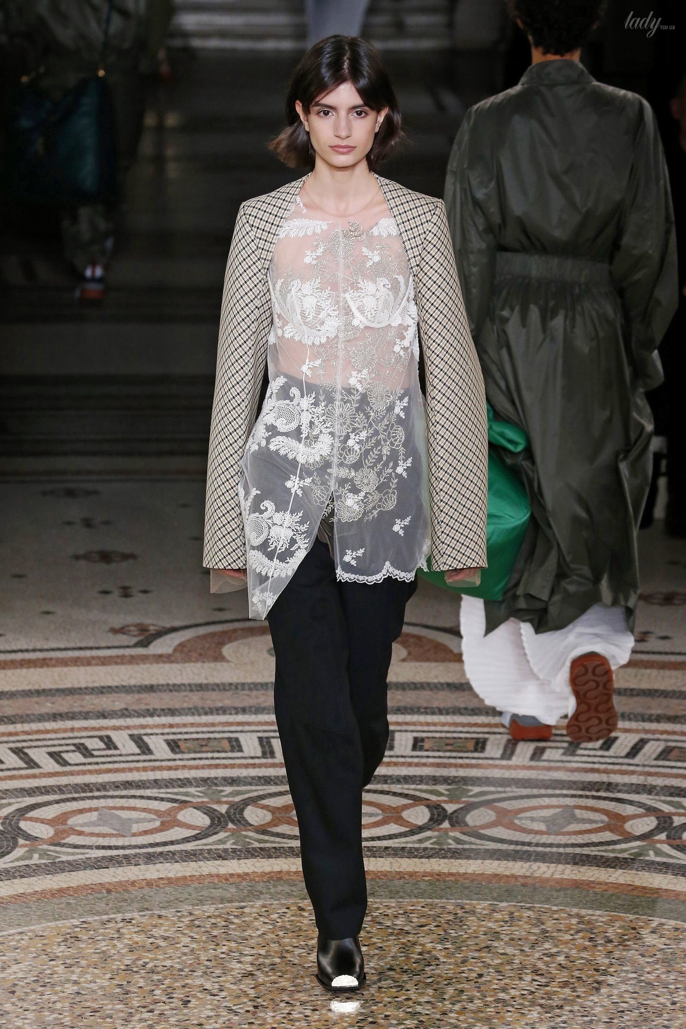 Коллекция Stella McCartney прет-а-порте сезона осень-зима 2017-2018_36