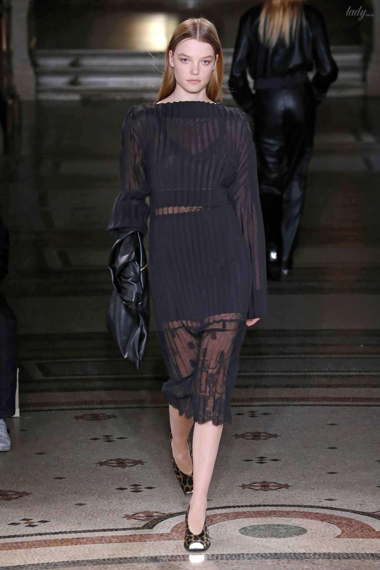 Коллекция Stella McCartney прет-а-порте сезона осень-зима 2017-2018_32
