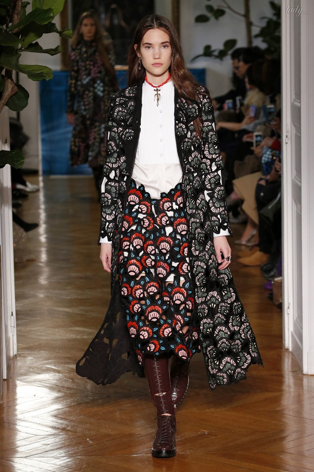 Коллекция Valentino прет-а-порте сезона осень-зима 2017-2018_24
