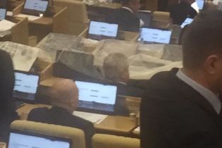 У російській "Держдумі" перервали засідання через дах, що протік