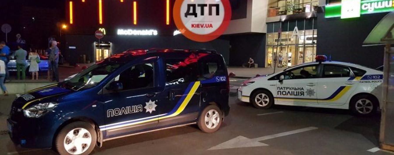 У Києві на парковці зухвало розстріляли з автомата чоловіка