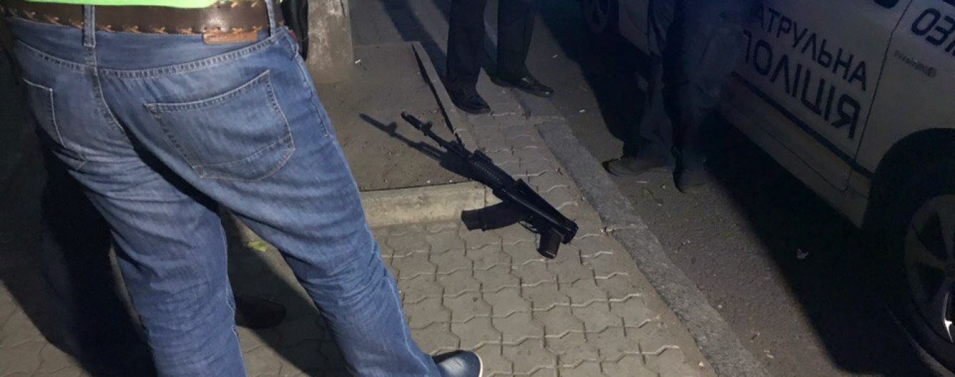 Поліція затримала двох чоловіків, причетних до стрілянини в Дніпрі