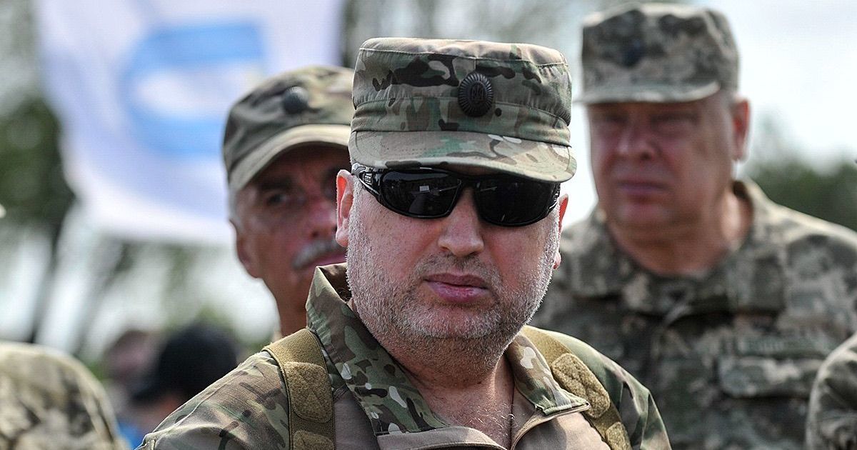 Турчинов назвал виновных во взрывах на военных складах возле Калиновки