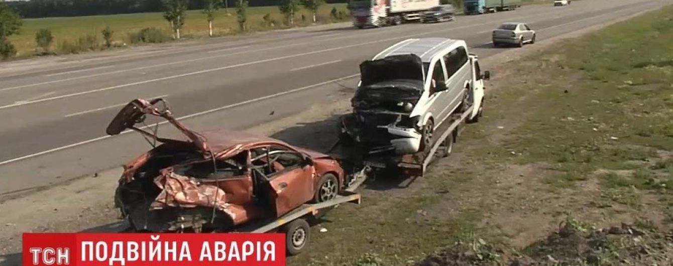 "Білоруська" ДТП під Києвом стала подвійною: неподалік на смерть розбилася киянка на Mazda