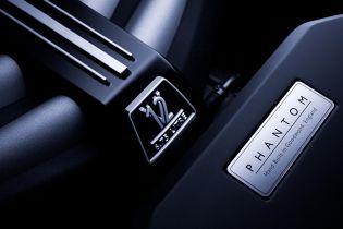 Вчені знайшли причину прагнення людини до покупки розкішних автомобілів
