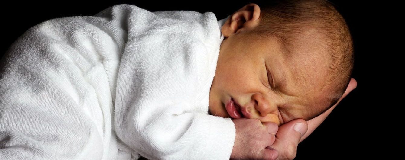 Государство будет платить родителям, если они наняли няню для ребенка