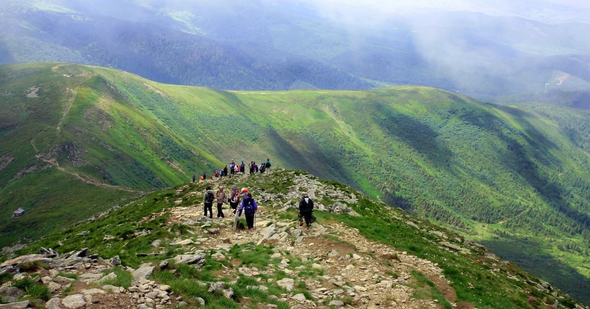 В Карпатах в горах заблудился человек