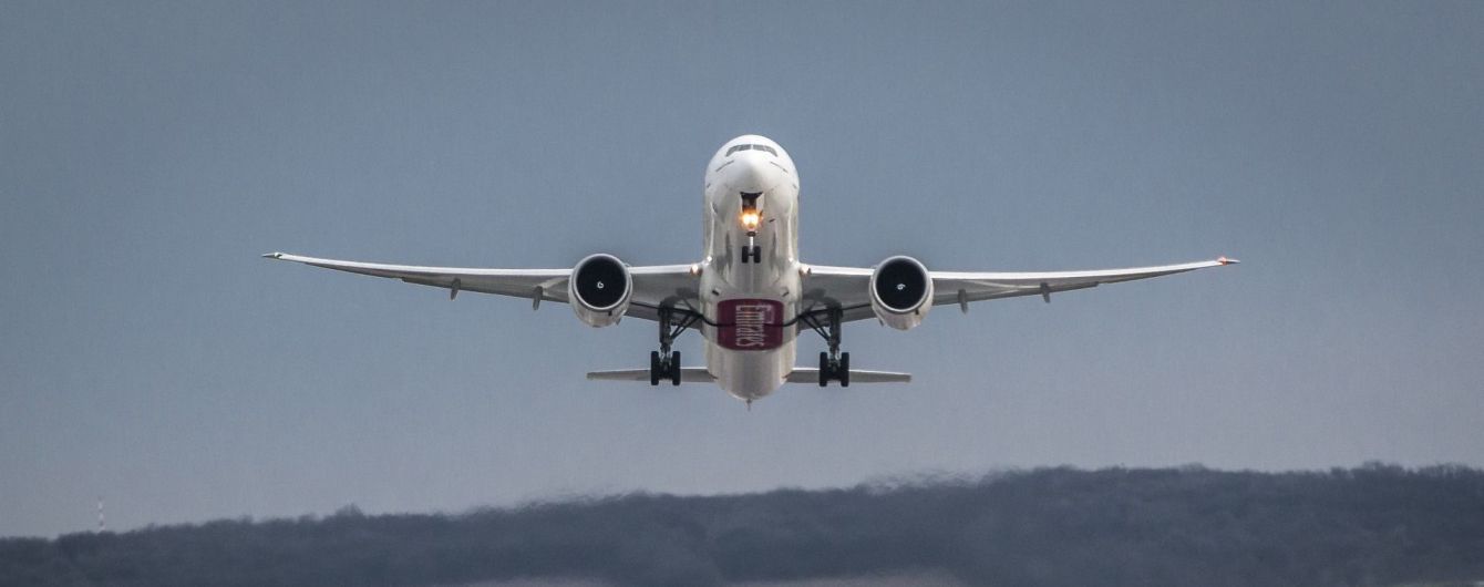 Після більш ніж 17 годин польоту до Нью-Йорка прибув найдовший пасажирський авіарейс у світі