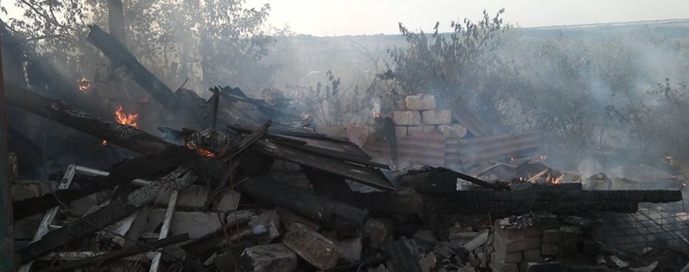 Боевики обстреляли Зайцево, ранив мирную жительницу в собственном дворе