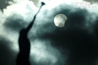 У п'ятницю, 13-го, земляни побачать сонячне затемнення