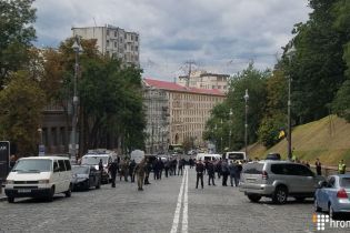 В Киеве 9 мая перекроют ряд улиц и изменят маршруты автобусов. Карта