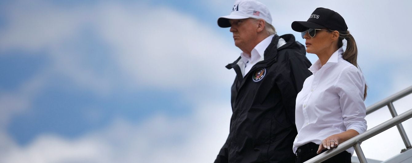 Подружжя Трампів вакцинувалося від коронавірусу ще в січні - CNN