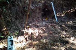 На Львівщині хлопець задушив і закопав дівчину через насмішки після сексу