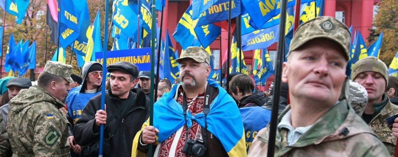 Оскандалились на пустом месте: "активисты" и "Свобода" пикетировали Одесскую киностудию