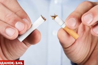 Украинским курильщикам приходится тратить на сигареты пятую часть своего ежедневного дохода