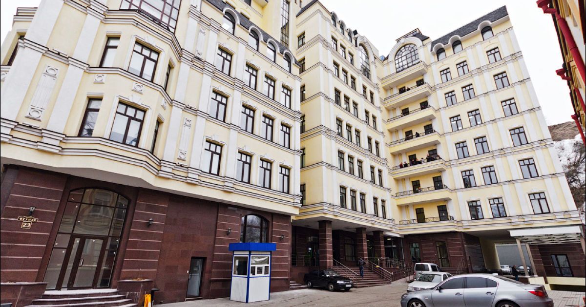 После визита прокурора и судебного эксперта офис "1+1" взяла под охрану полиция