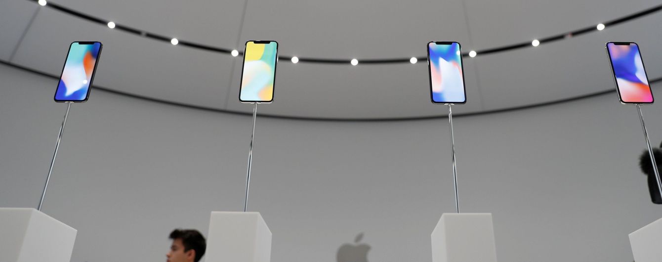 В Apple предупредили о возможном выгорании дисплеев iPhone X