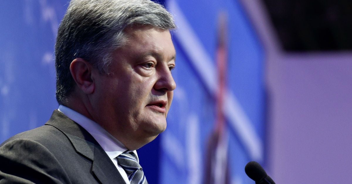 Порошенко созывает военный кабинет из-за взрывов на Виннитчине