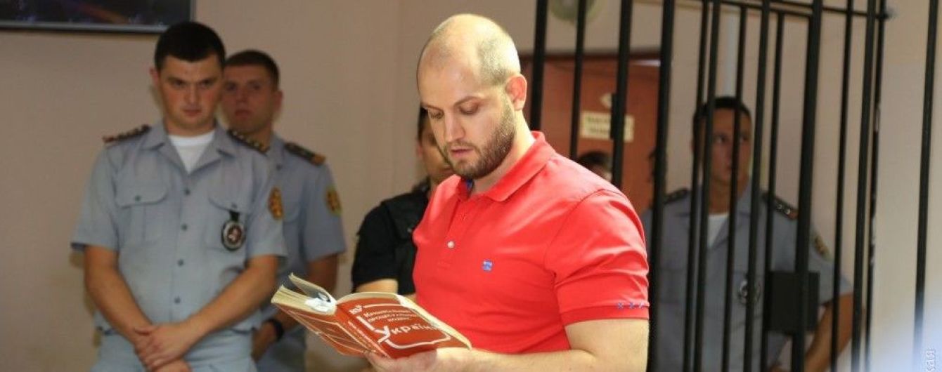 Суд продлил меру пресечения в виде ареста фигуранту "дела 2 мая" Долженкову