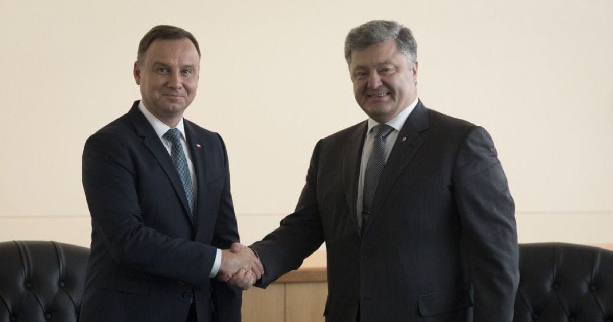 Безопасность и транспограничное сотрудничество: о чем Порошенко с Дудой общались в США