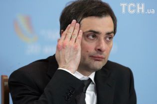 У Кремлі хочуть відправити на зустріч "нормандської четвірки" помічника Путіна