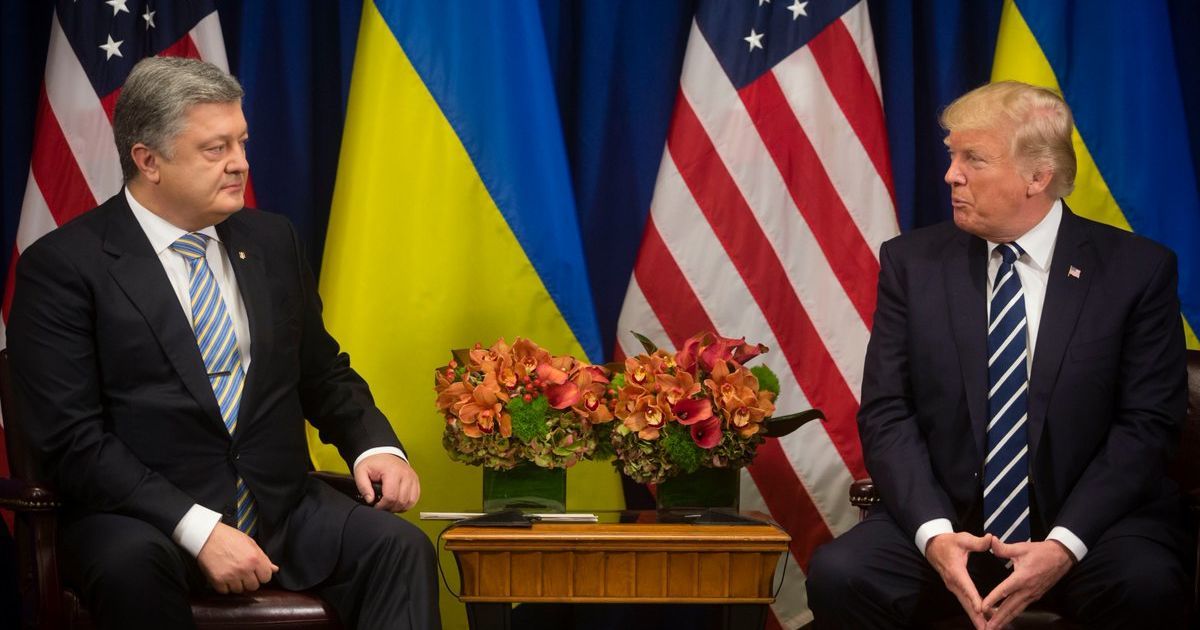 Стали відомі подробиці переговорів Порошенка та Трампа