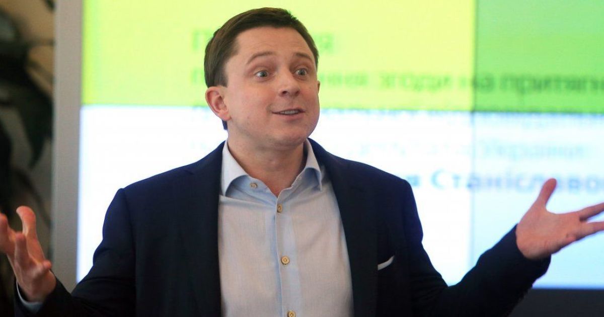 Прокуратура вручила подозрение скандальному нардепу Довгому