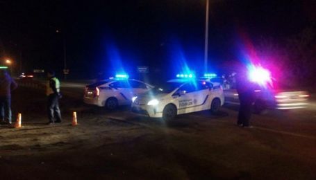 Эвакуация собственными авто и аренда гостиничных номеров: украинцы объединились для помощи калиновцам