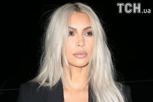 Кім Кардашян розчулила фанів милим фото сина з косами