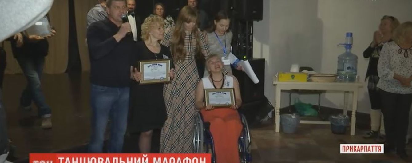 У Коломиї «ті, кому за 50» встановили танцювальний рекорд України