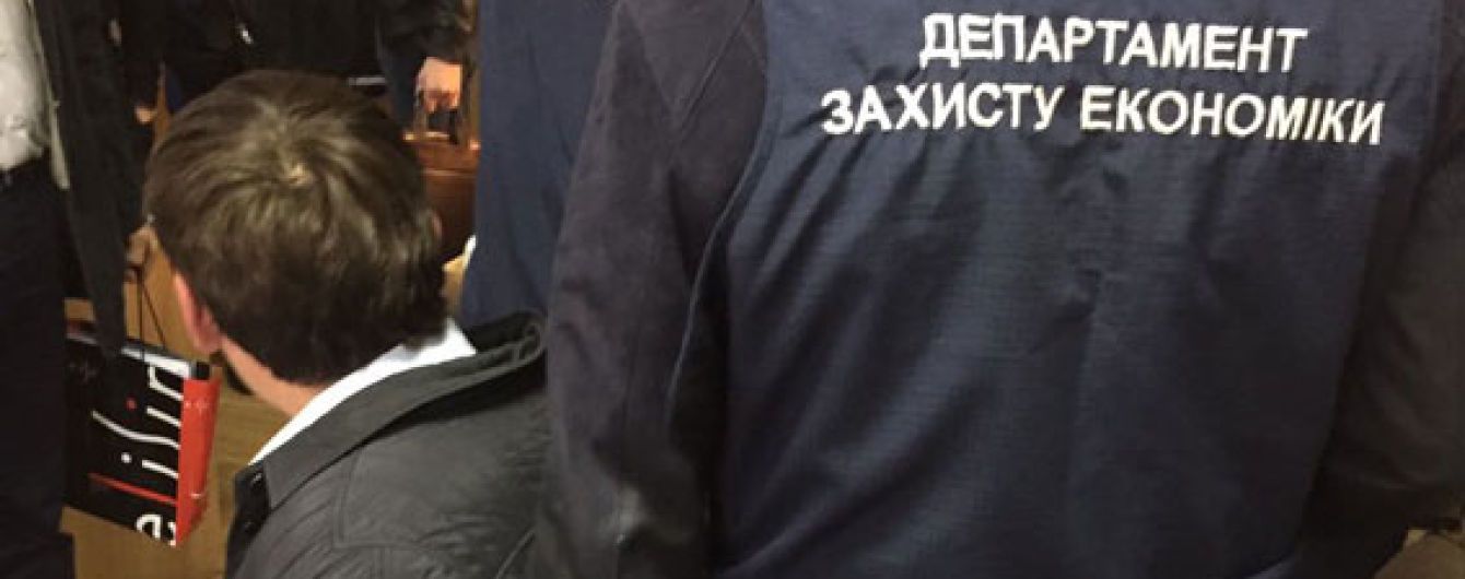 В Харькове госисполнитель погорел на взятке в более чем 100 тыс. гривен