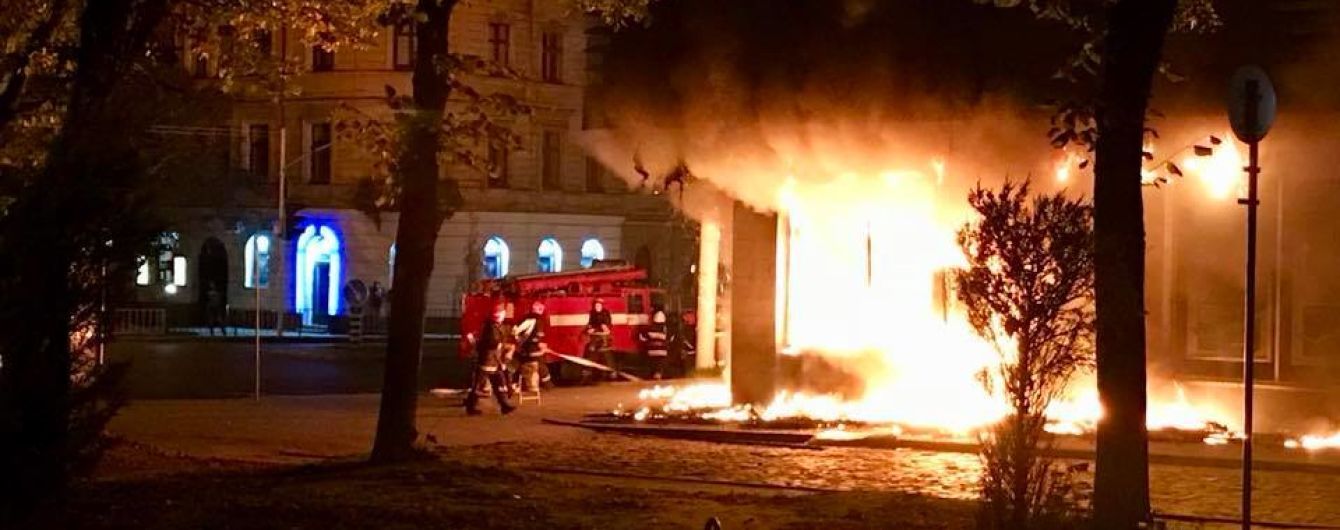 У Львові згоріло приміщення «Сбербанку» РФ