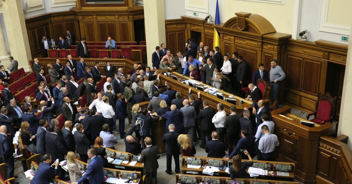 Рада в первом чтении поддержала реинтеграцию Донбасса