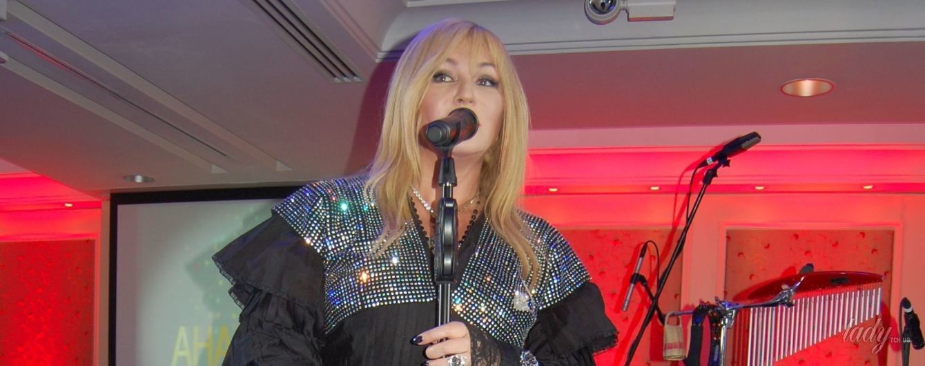 47-летняя Ирина Билык в экстравагантном наряде зажгла на вечеринке